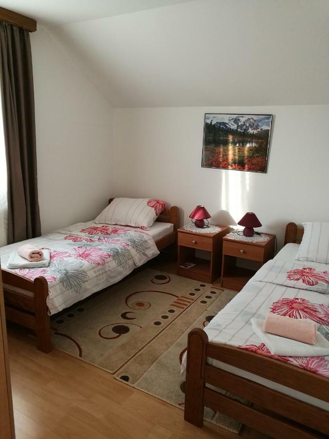 Apartment Manda Rakovica Bagian luar foto